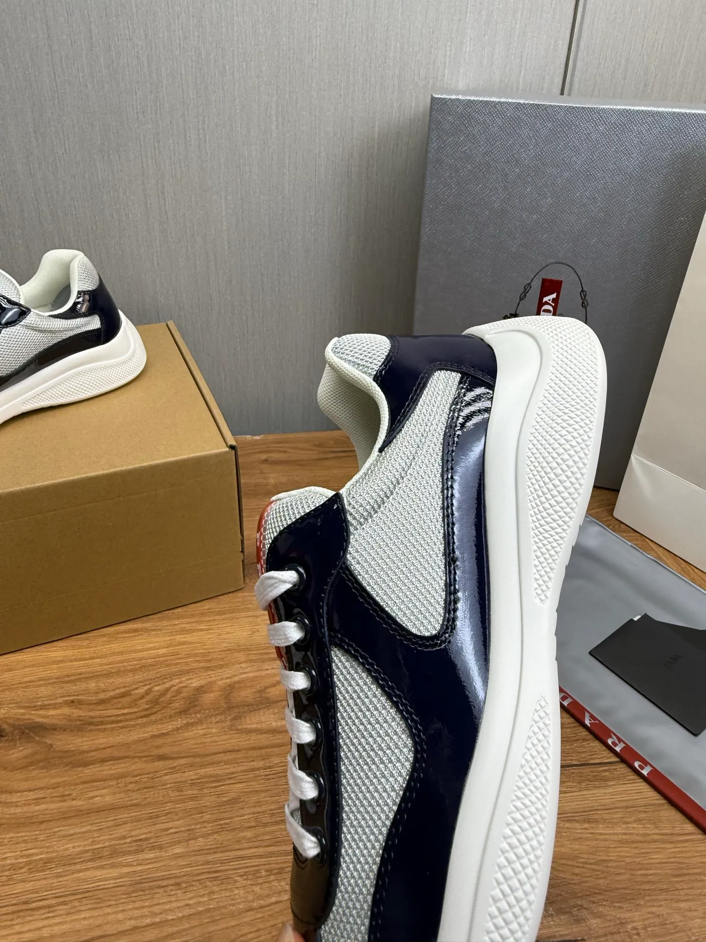 Men's shoes 640💰 [PRADA] Hot selling items🔥Must be recommended every day~~ Official website synchronized, 1:1 high quality shipments✔️ Imported cowhide fabric, rubber material + cowhide lining, original bottom, high-end airplane box packaging🎁 38-45 (38.45 custom-made, non-returnable)